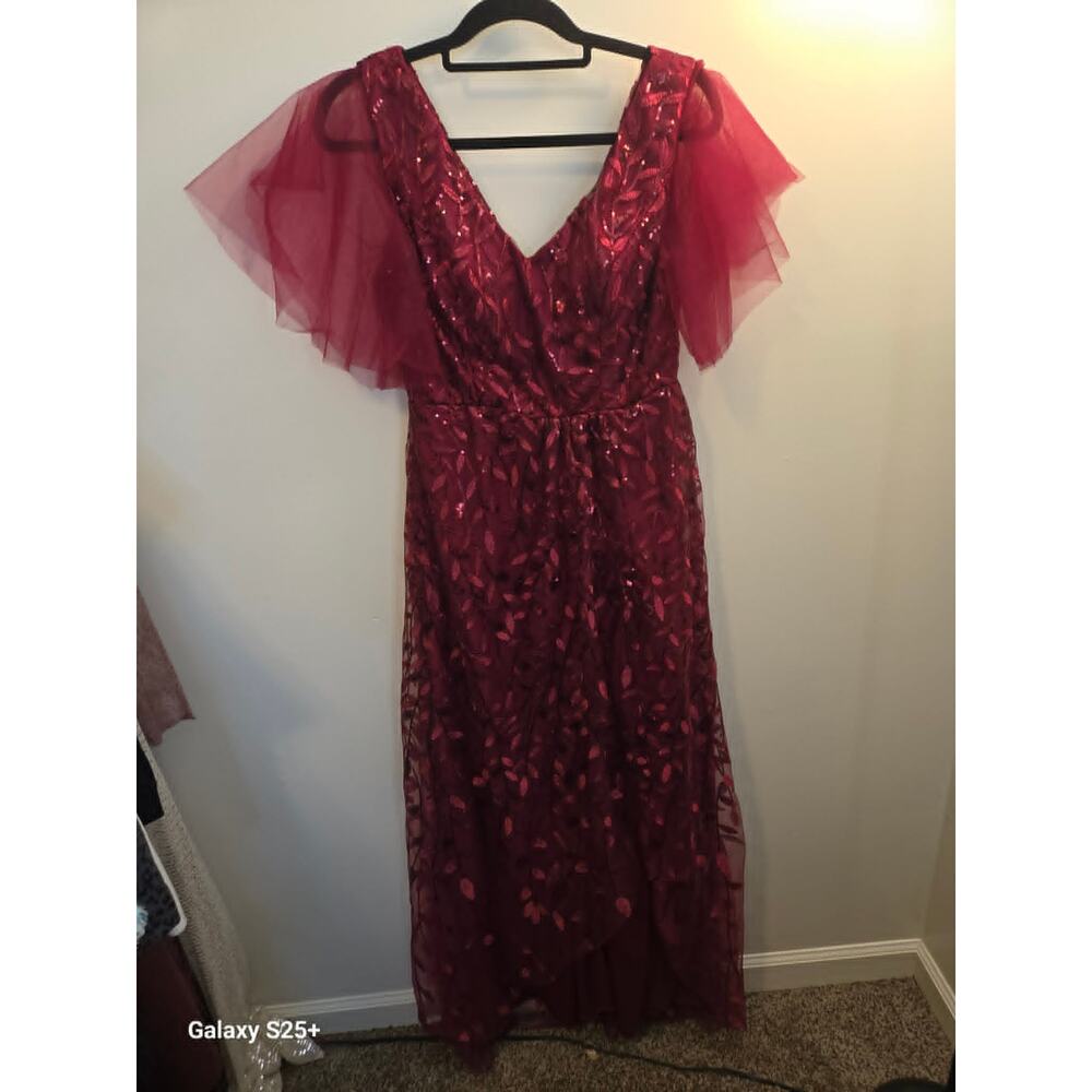 Burgundy Sparkle Leaf Pattern Dress - Size 12 NWT